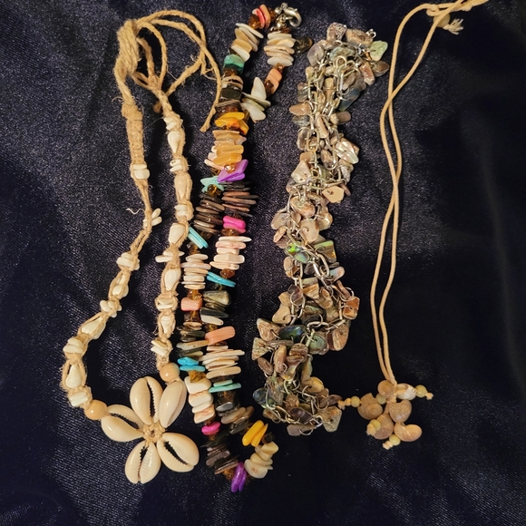 Bundle of seashell jewelry - Picture 2 of 5